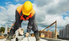 Vállalkozási és építőipari segédmunkás munkaköri leírása