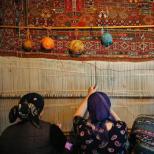 Dagestan craftswomen: how are Tabasaran carpets made?